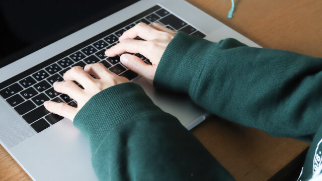 php 取中间n位字符