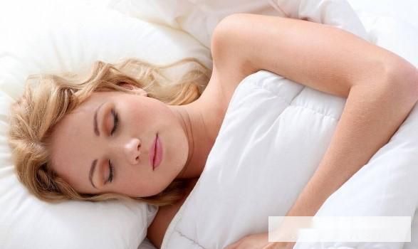 晚上睡觉很干燥怎么办